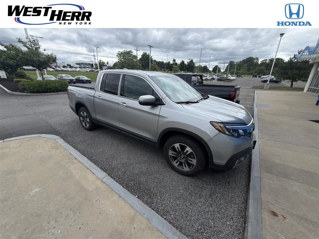 Used 2017 Modern Steel Metallic Honda RTL-E image 1
