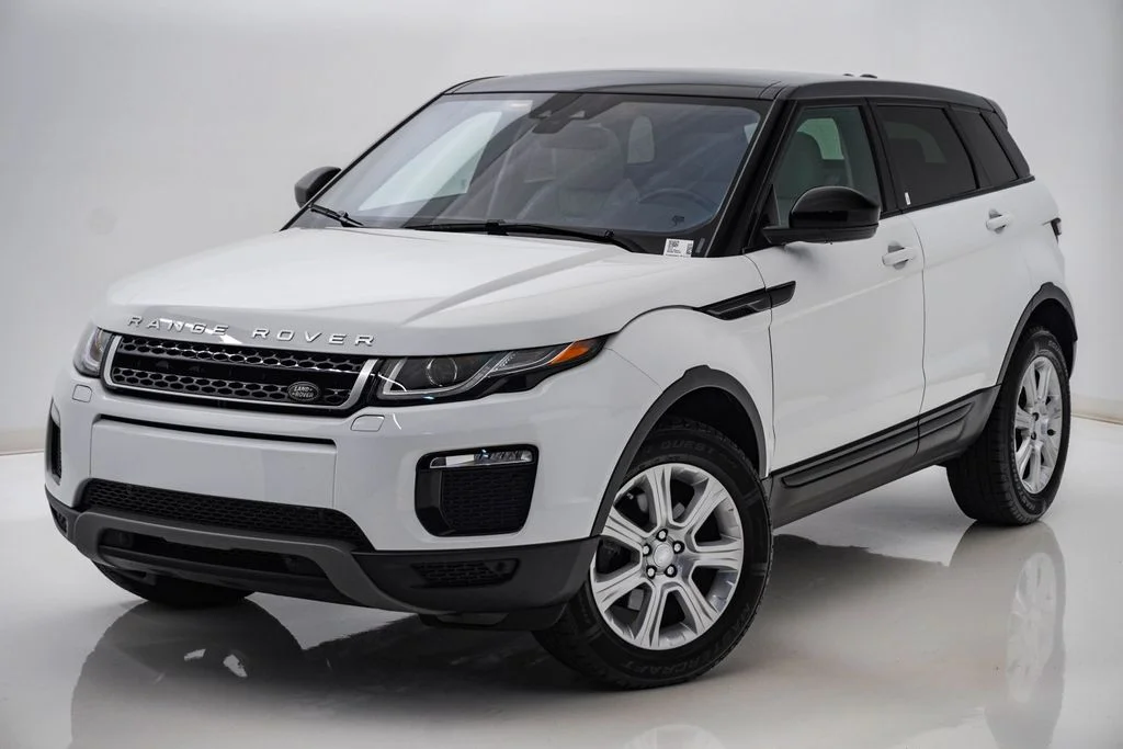 Used 2017 Fuji White Land Rover  image 3