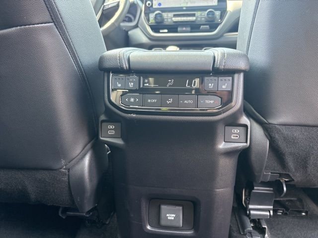 Used 2025 Wind Chill Pearl Toyota Platinum image 26