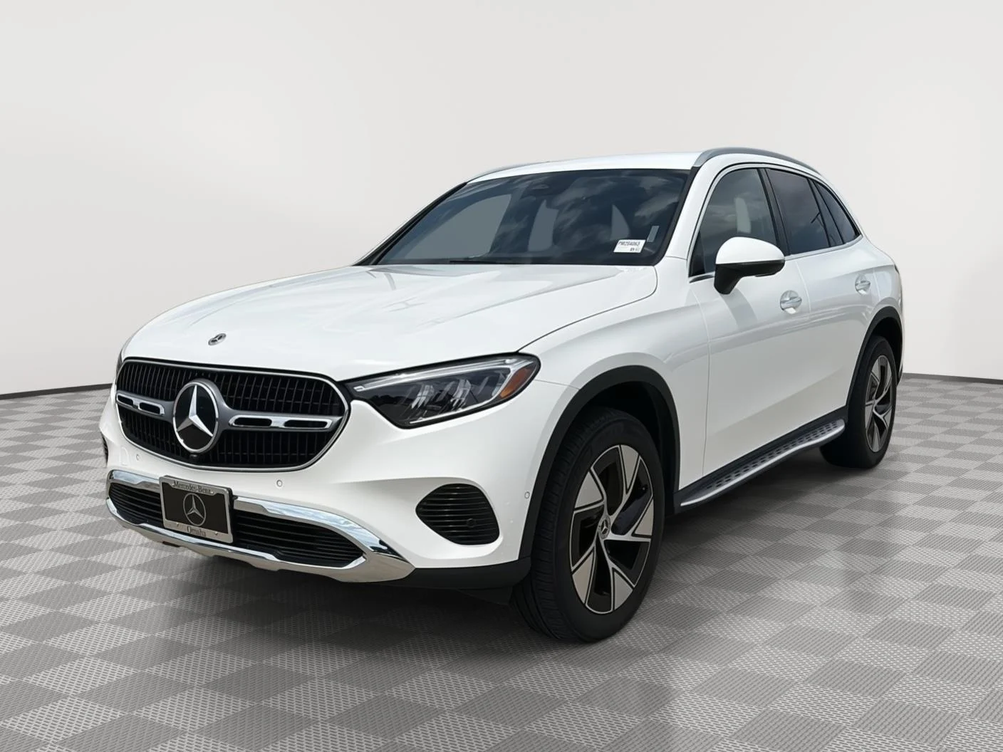 Certified Used 2024 Polar White Mercedes-Benz GLC 300 image 2