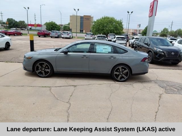 New 2026 Urban Gray Pearl Honda SE image 8