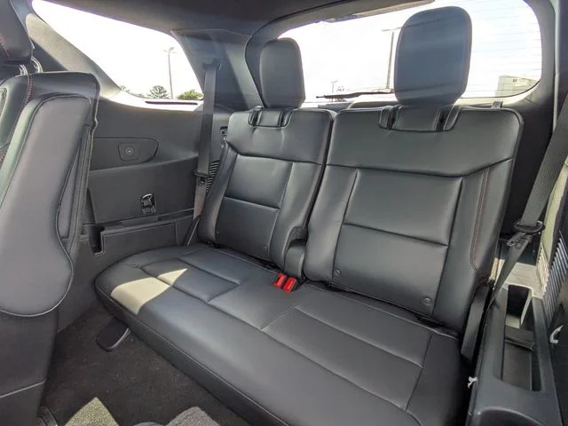New 2026 Star White Metallic Tri-Coat Ford ST-Line image 15