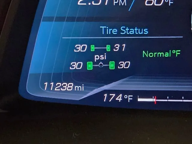 Used 2021 ARCTIC WHITE Chevrolet 3LT image 24