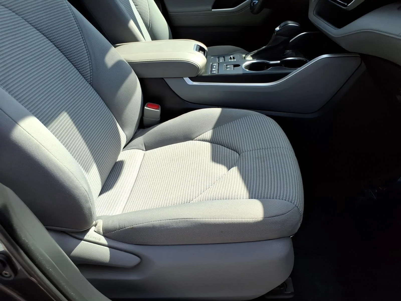 Used 2021 Magnetic Gray Metallic Toyota LE image 19
