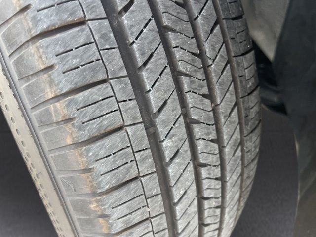 2025 Toyota Camry LE - Photo 10