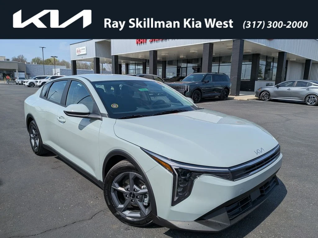 2026 Kia K4 LXS AT's photo