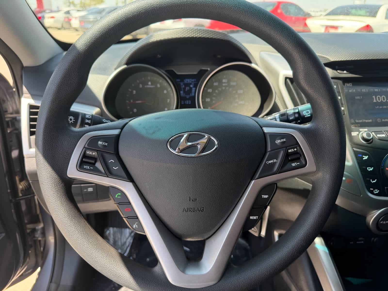 Used 2015 Triathlon Gray Metallic Hyundai  image 11