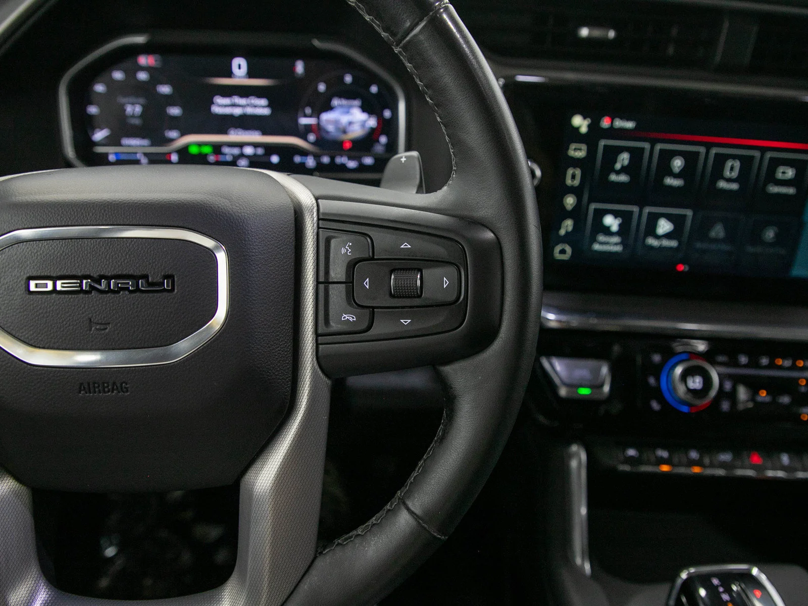Used 2024 Onyx Black GMC Denali image 27