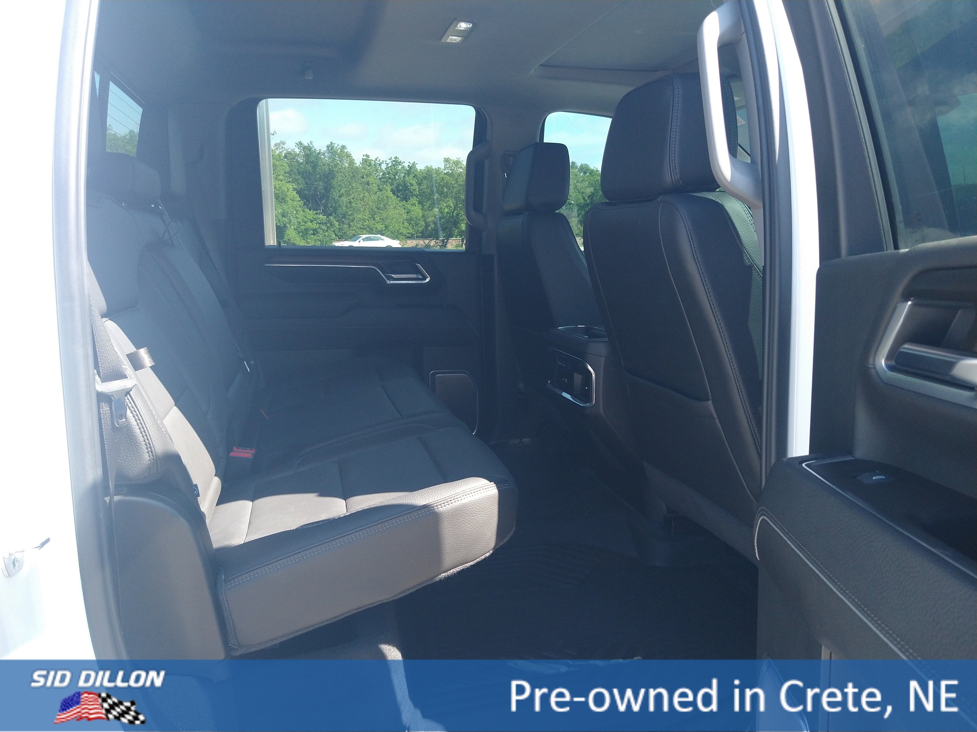 Used 2025 White Frost Tricoat GMC Denali image 6