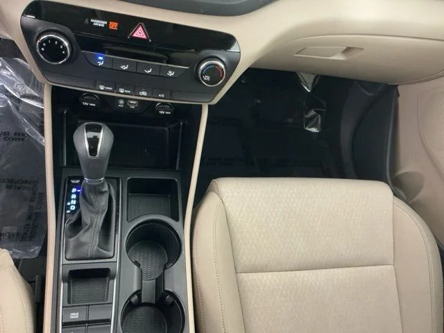 Used 2017 Red Hyundai SE image 19