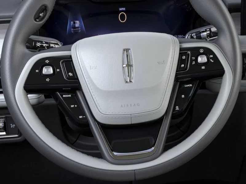 New 2026 Infinite Black Metallic Clearcoat Lincoln Reserve® image 13