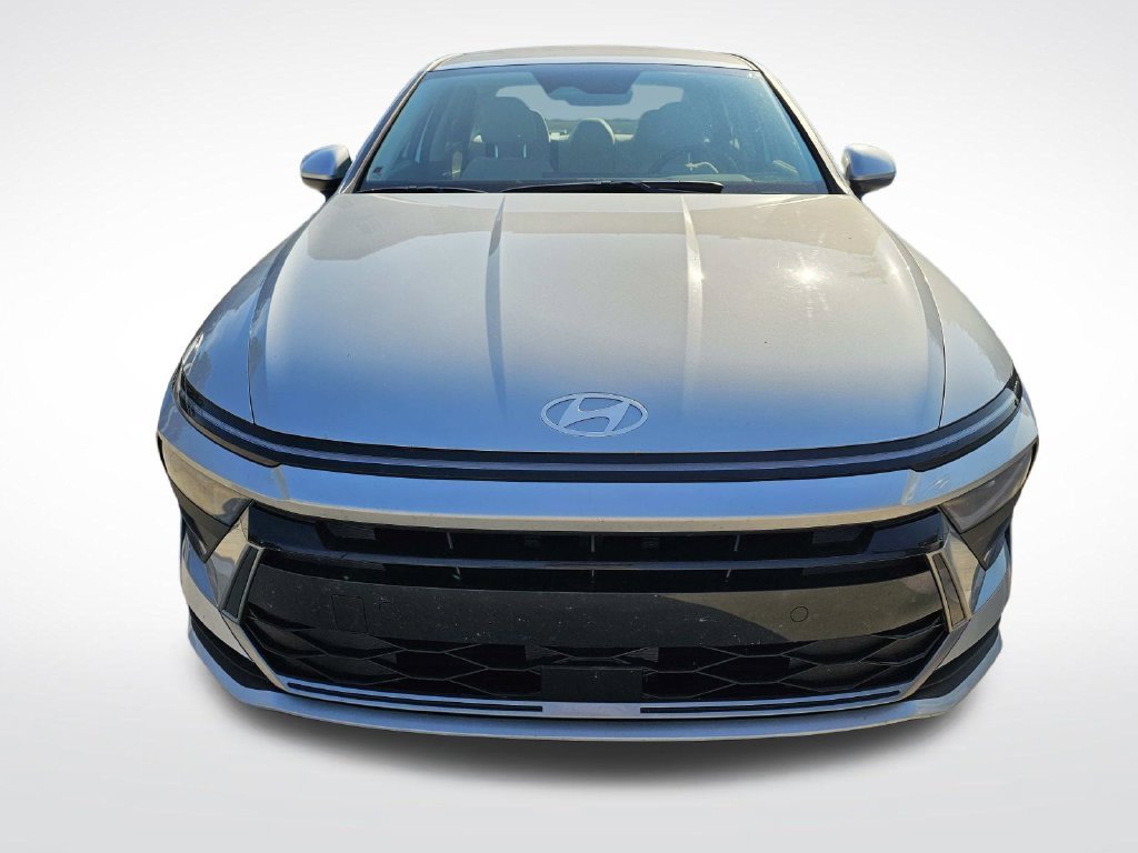 Used 2026 Silver Hyundai Blue image 5