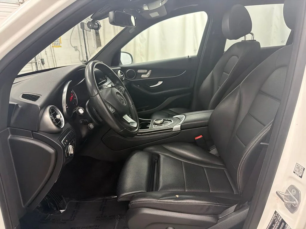Used 2018 White Mercedes-Benz GLC 300 image 12