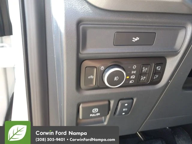New 2026 Oxford White Ford Lariat image 13