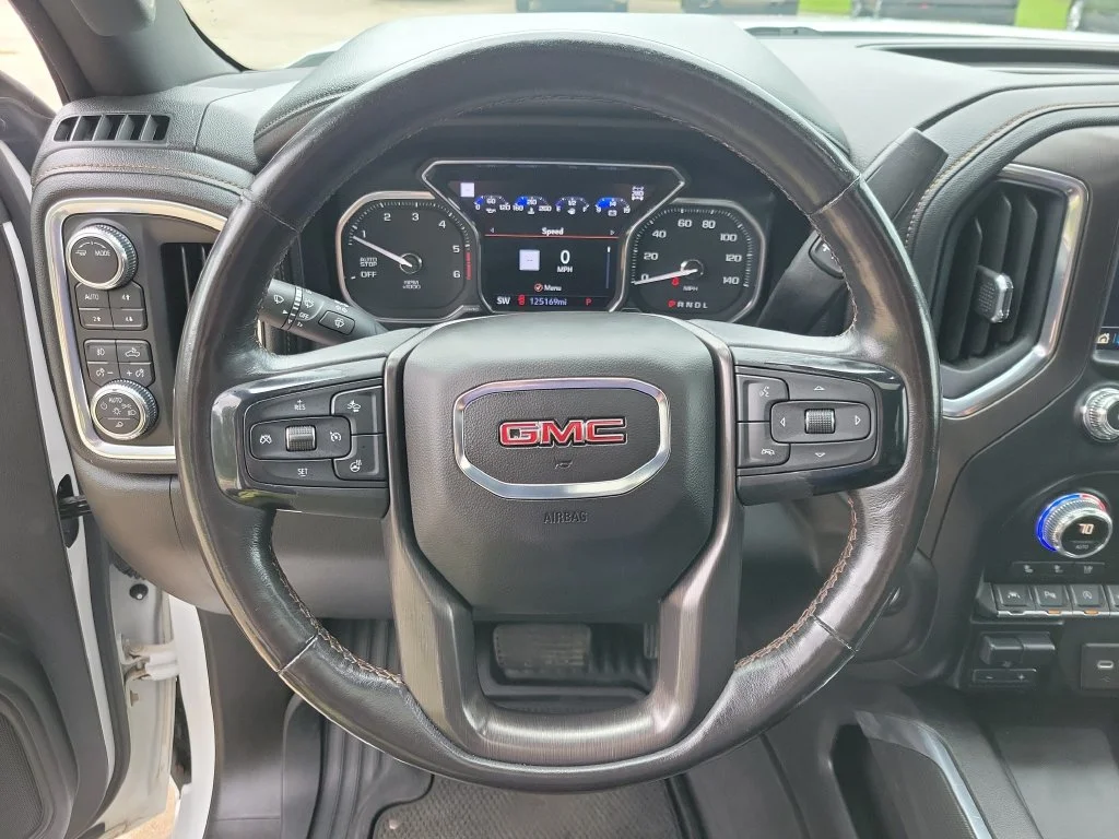 Used 2021 White GMC AT4 image 24
