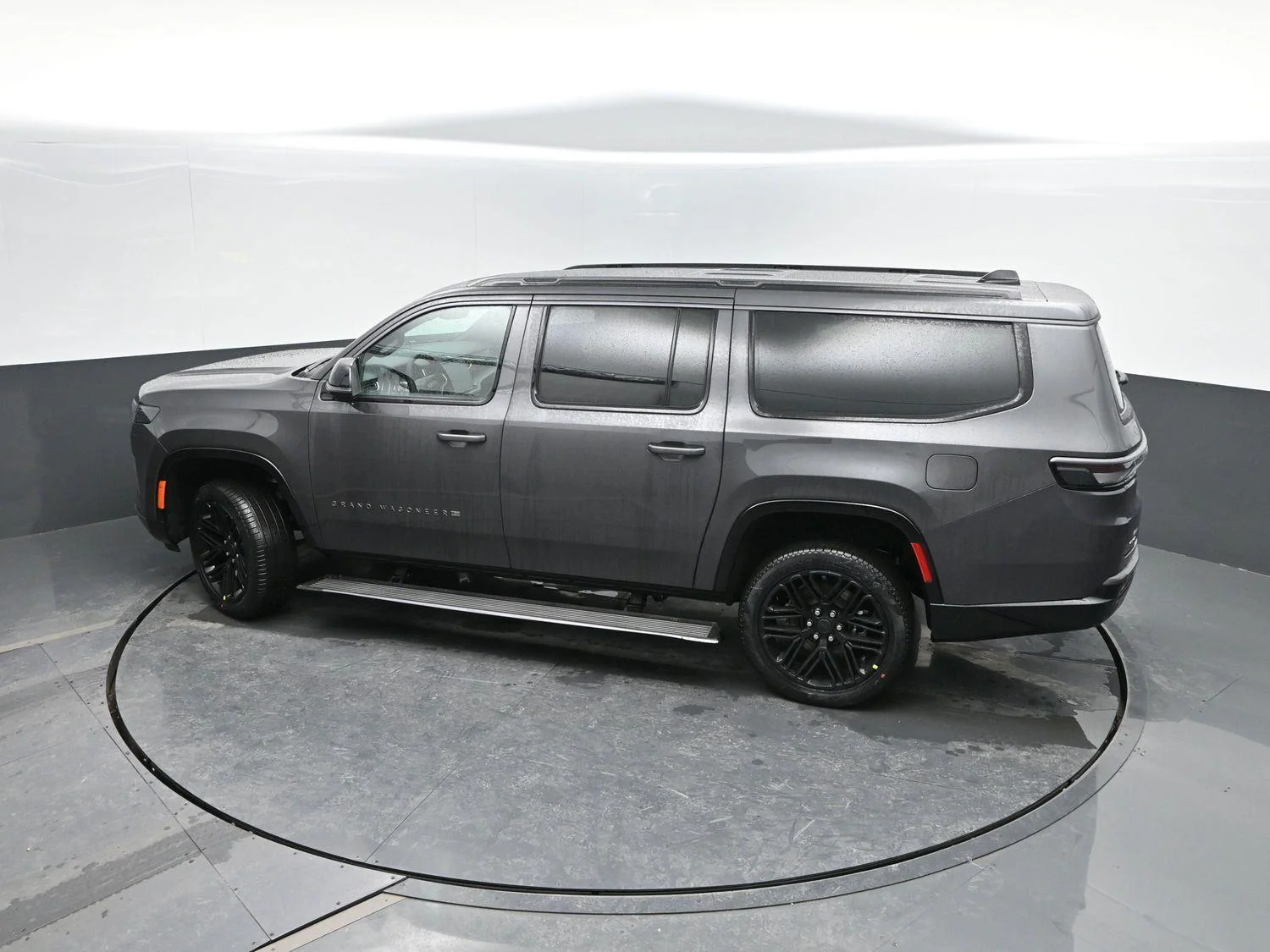 New 2026 Baltic-Gray Metallic Clear-Coat Exterior Paint Jeep Limited Reserve image 41