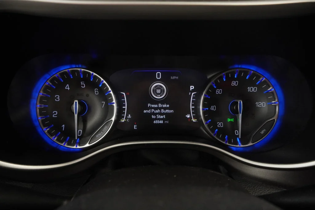Used 2021 Gray Chrysler Touring L image 4