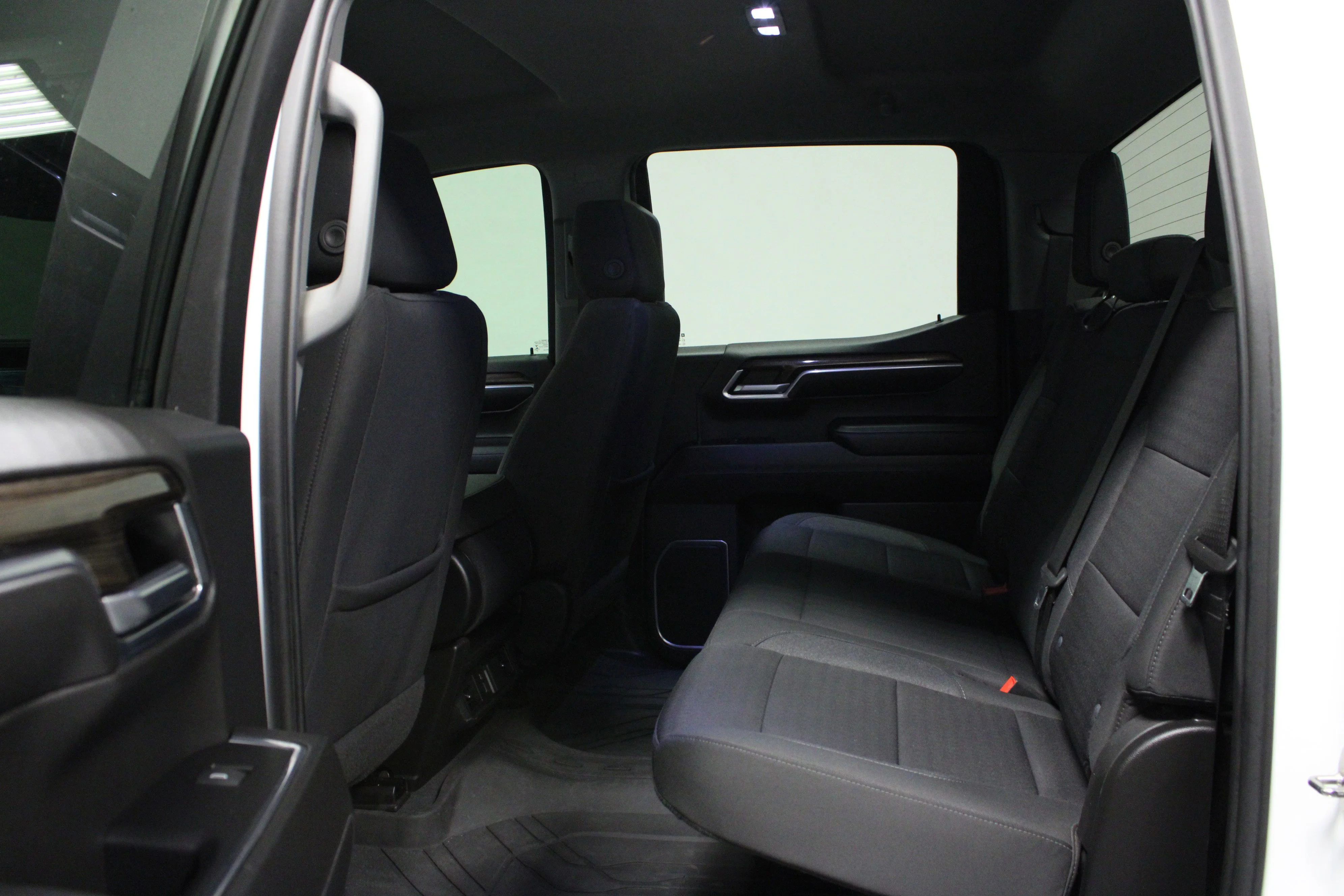 Used 2023 Summit White Chevrolet LT image 13