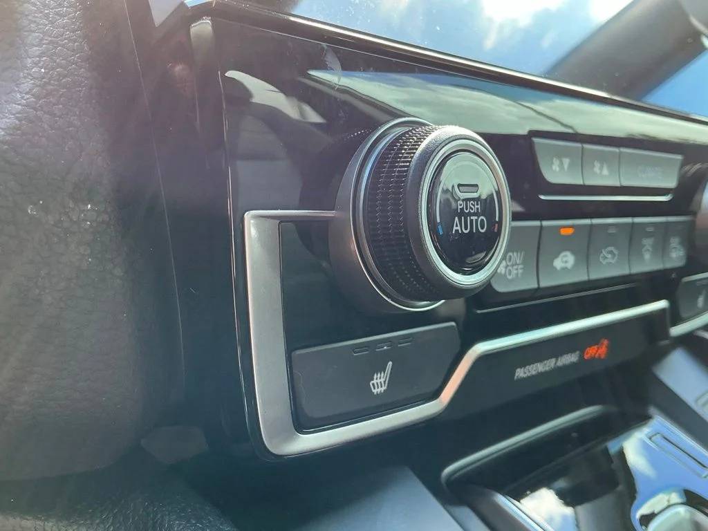 Used 2019  Honda EX-L image 45