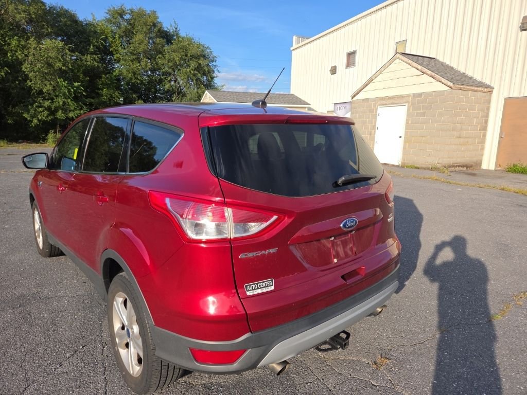 Used 2013 Red Ford SE image 17