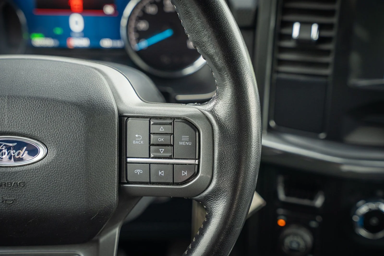 Used 2022  Ford XLT image 31