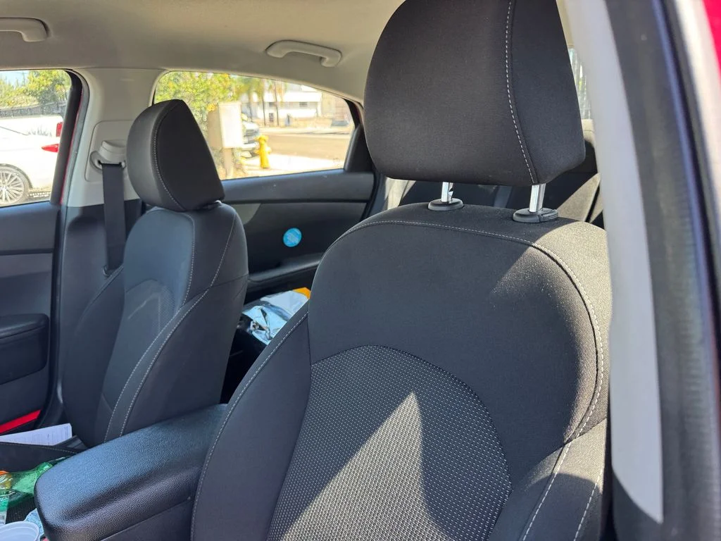 Used 2019 Red Kia LXS image 6