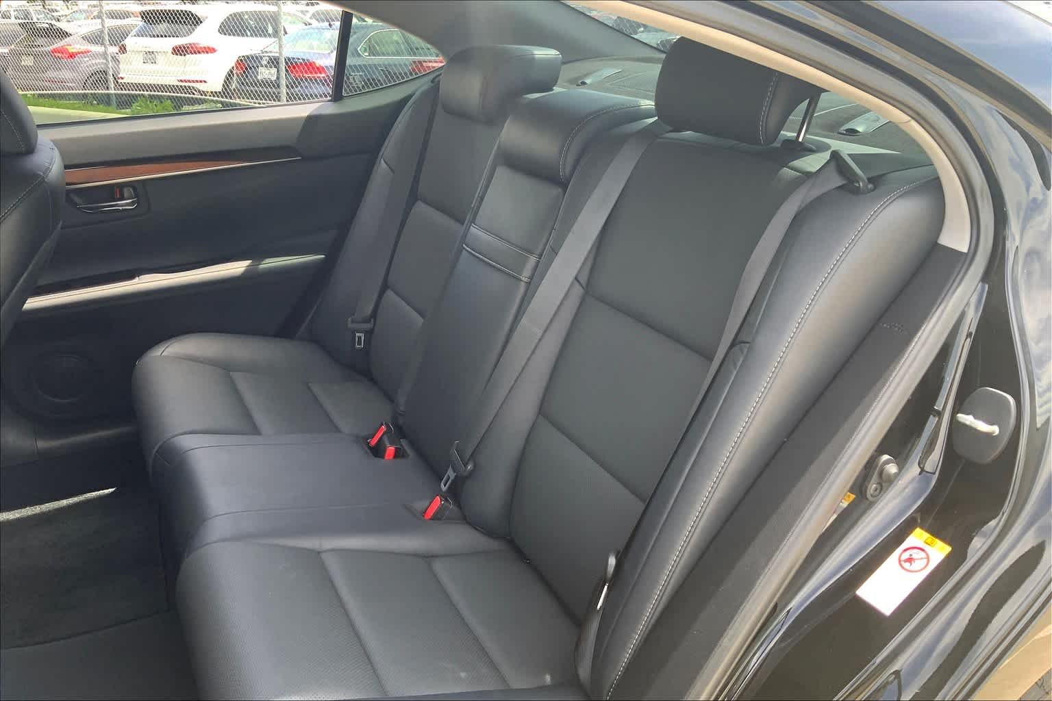Used 2018 Obsidian Lexus  image 20