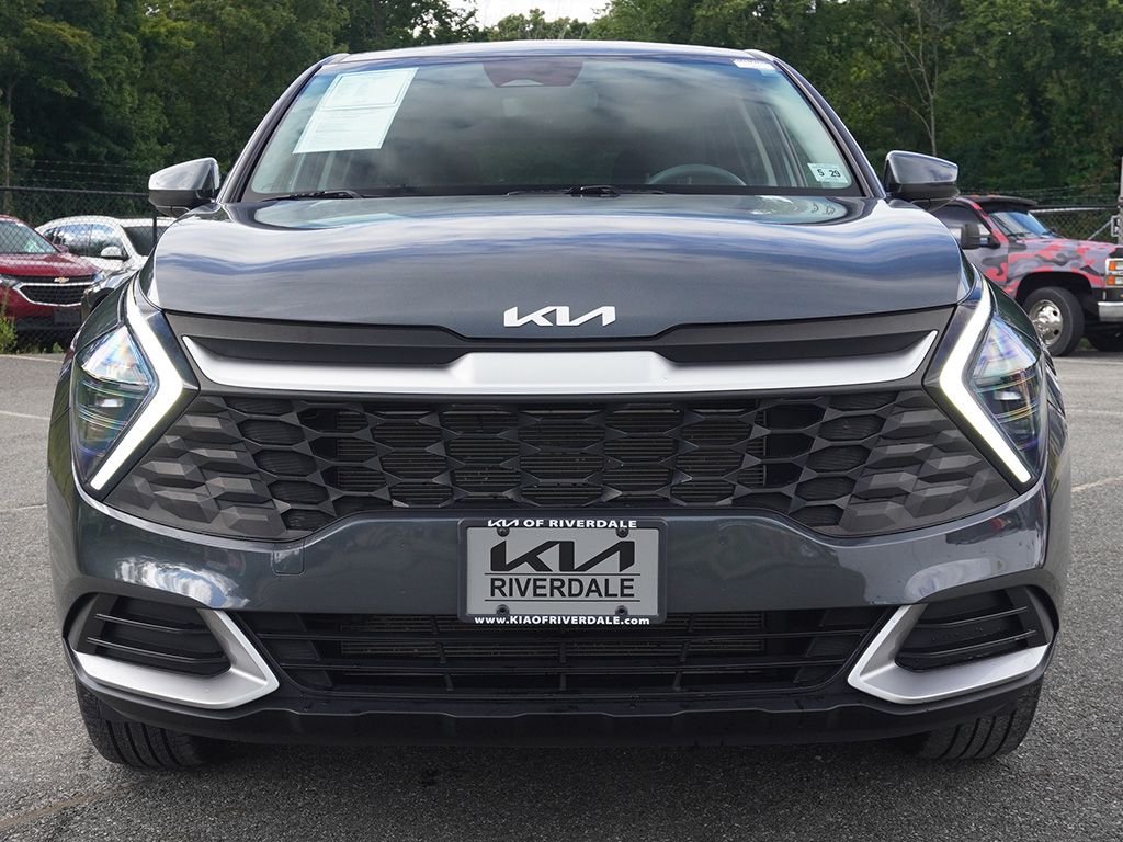 Used 2024 Gray Kia LX image 9