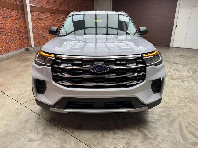 New 2026 Space White Metallic Ford Active image 7