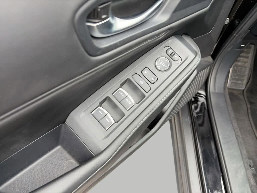 Used 2023  Honda Sport image 14