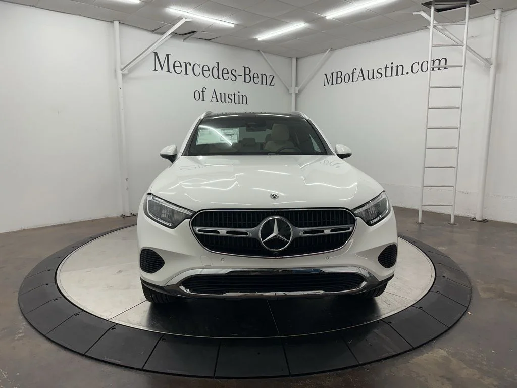 Used 2026 White Mercedes-Benz GLC 300 image 2