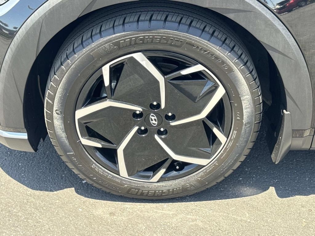 Certified Used 2024 Black Hyundai SEL image 30