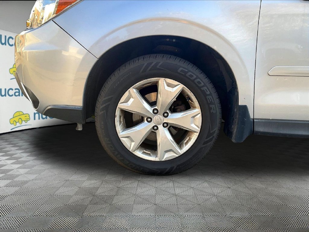Used 2016 Silver Subaru 2.5i Limited image 4