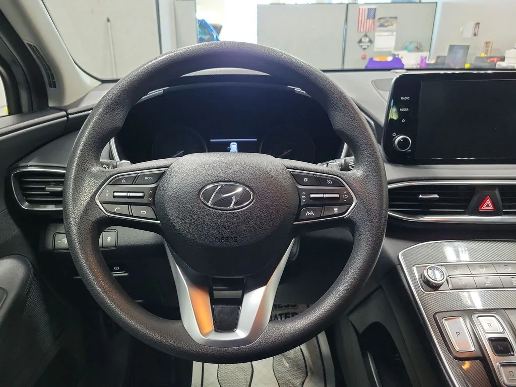 Certified Used 2021 Gray Hyundai SE image 22