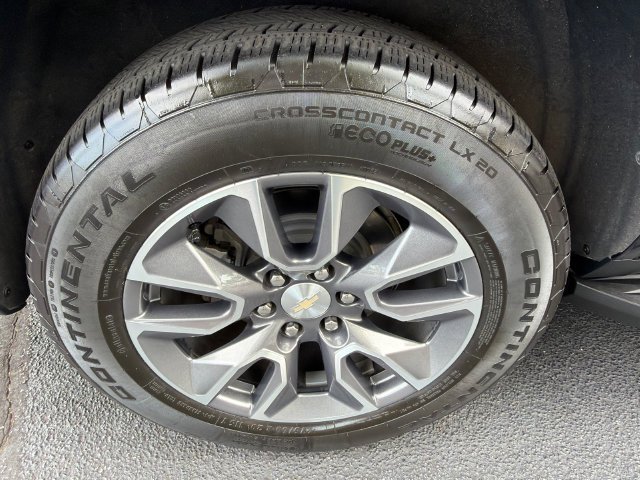Used 2022 Gray Chevrolet LT image 17