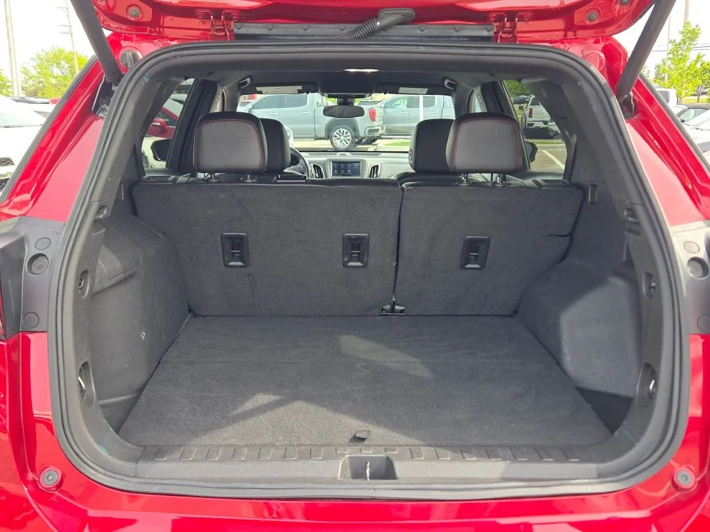 Used 2023 Red Chevrolet RS image 18