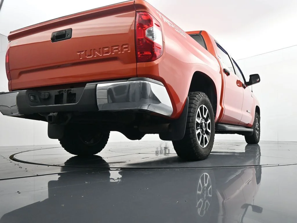 Used 2017 Red Toyota SR5 image 36