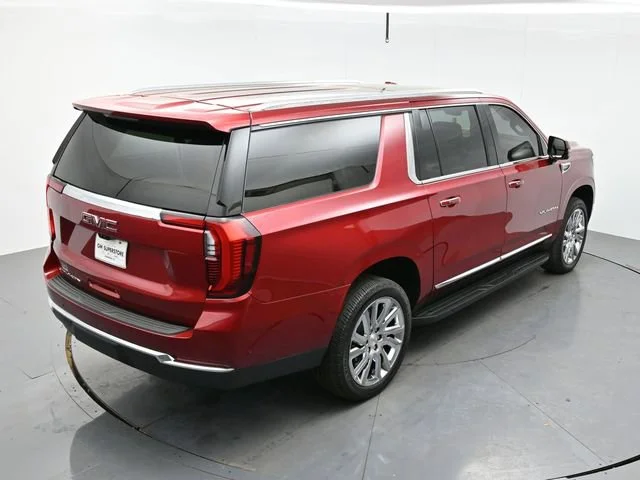 Used 2025 Volcanic Red Tintcoat GMC Elevation image 43
