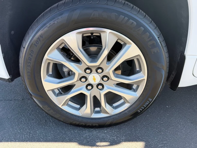 Used 2019 SUMMIT WHITE Chevrolet Premier image 34