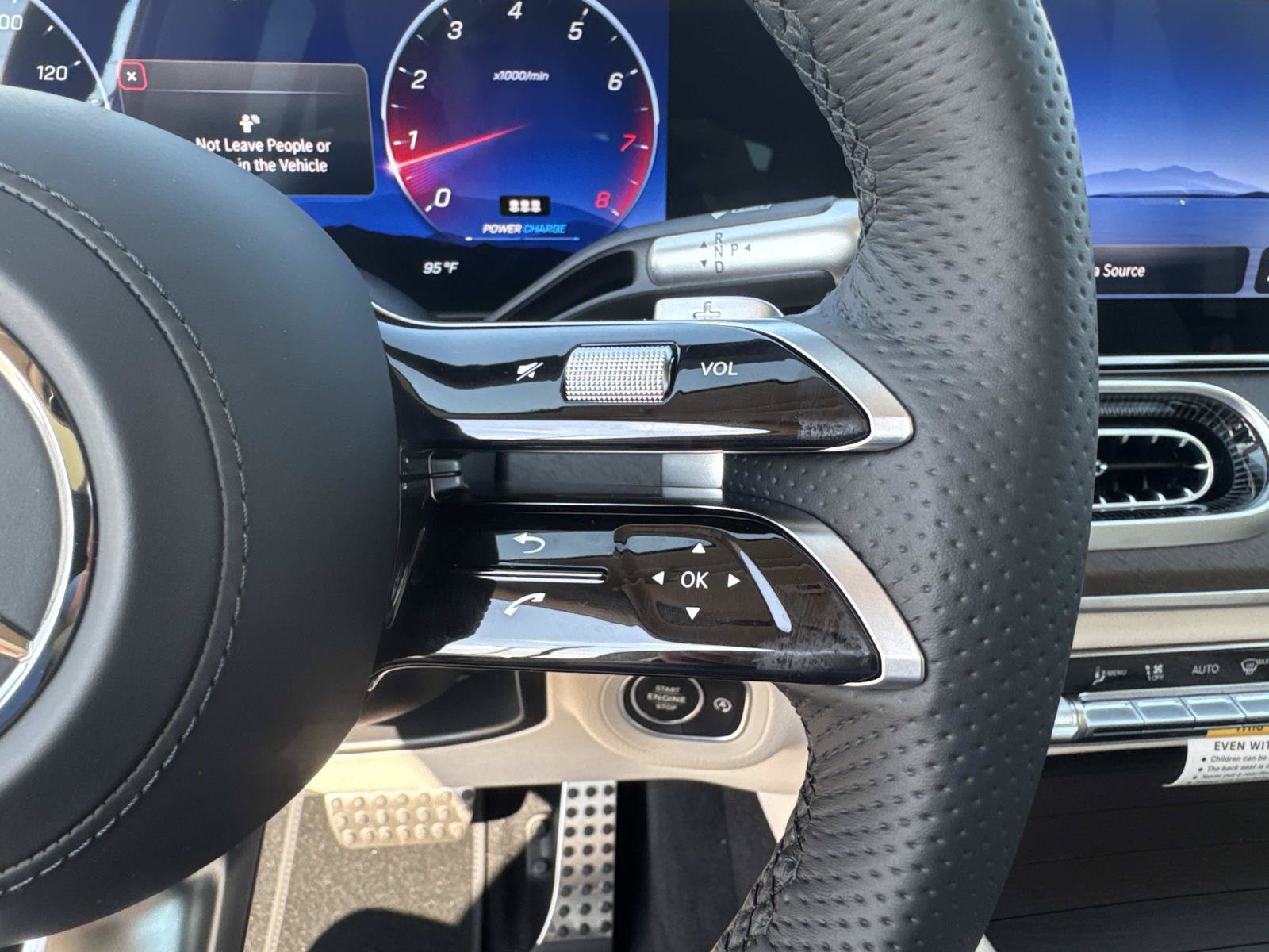 New 2027 Black Mercedes-Benz GLE 350 image 16