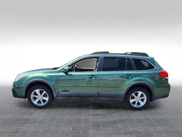 Used 2014 Green Subaru 2.5i image 4