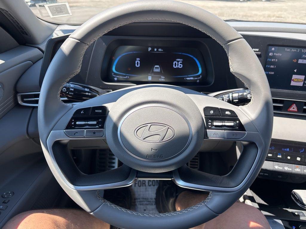 2025 Hyundai Elantra SEL - Photo 22
