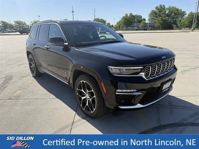 Used 2023 Diamond Black Crystal Pearlcoat Jeep Summit Reserve image 6