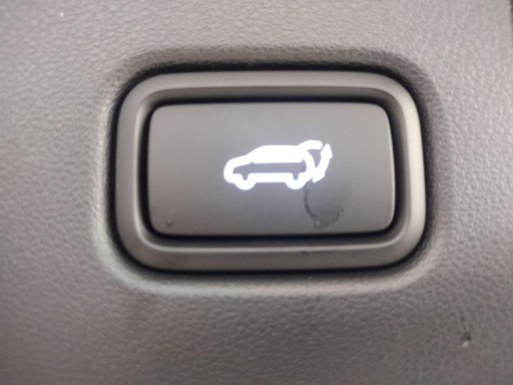 New 2026 Gray Hyundai SEL image 19