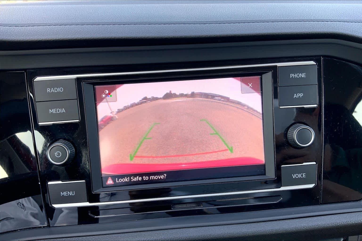 Used 2021 Tornado Red Volkswagen S image 27