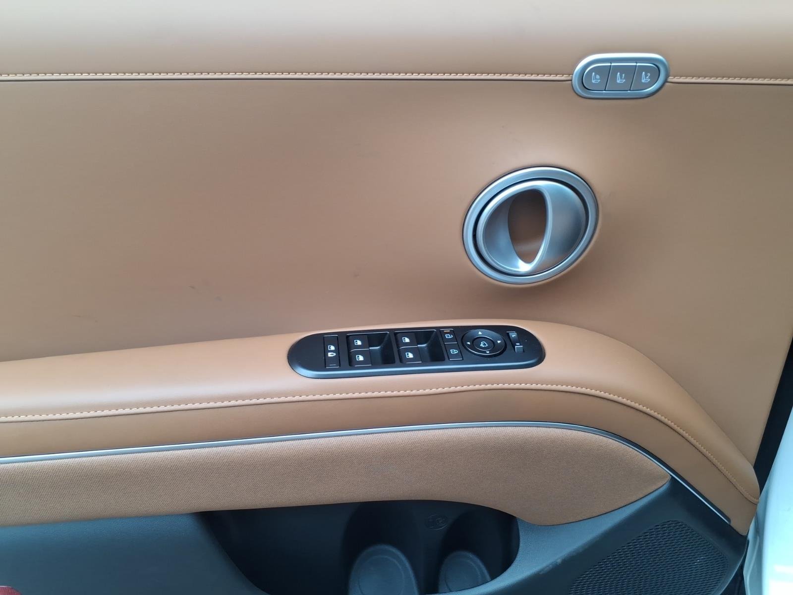 Used 2026 White Hyundai Calligraphy image 17