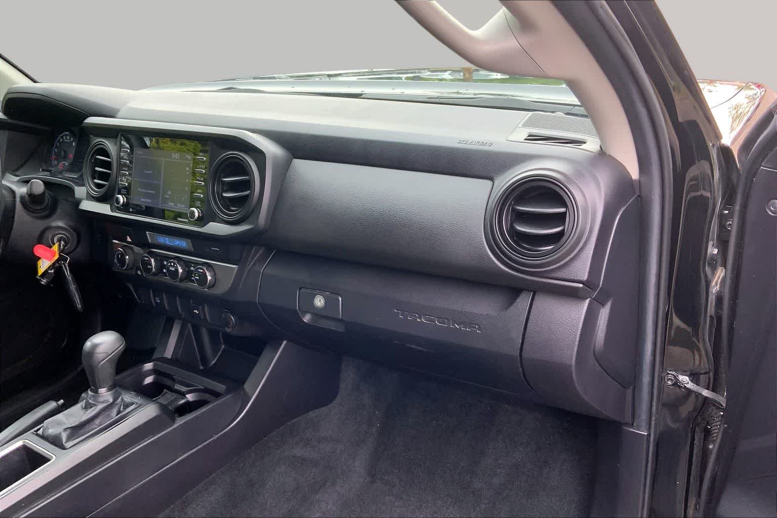Used 2021 Midnight Black Metallic Toyota SR image 18
