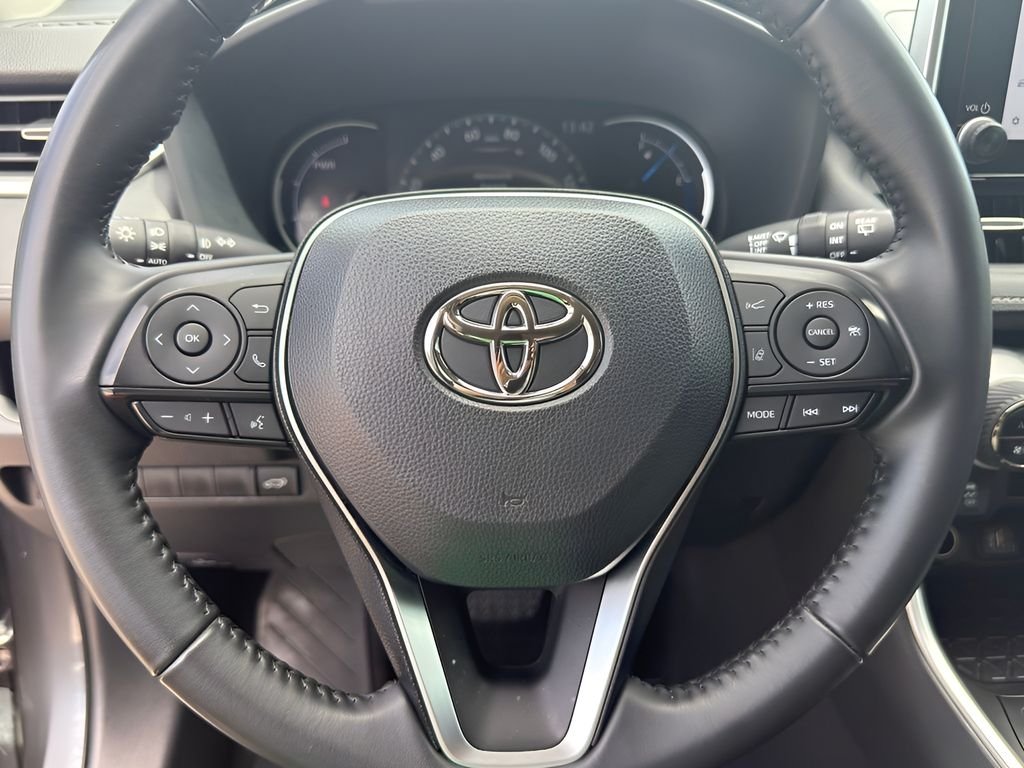 2025 Toyota RAV4 XLE Premium - Photo 18