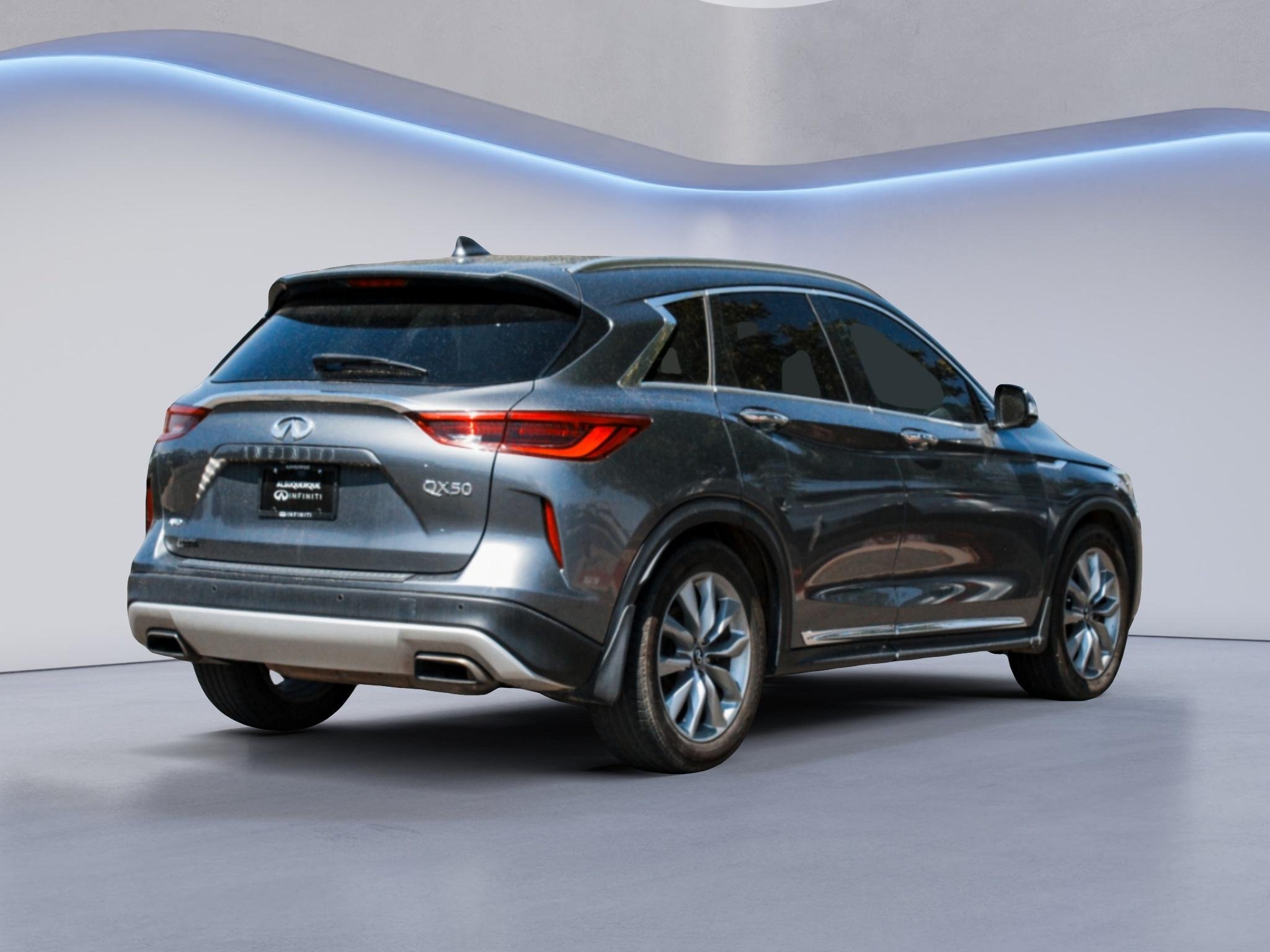 Used 2019 Graphite Shadow INFINITI ESSENTIAL image 4