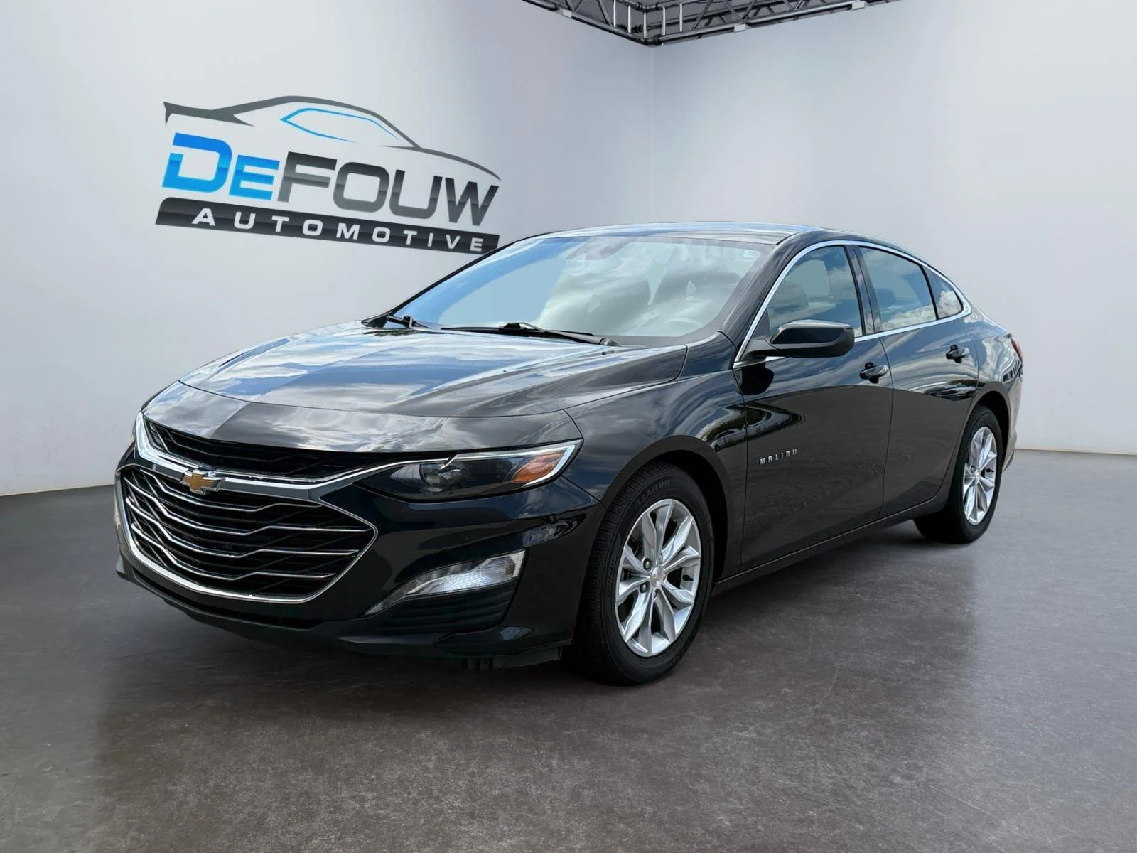 Used 2023 Mosaic Black Metallic Chevrolet LT image 7